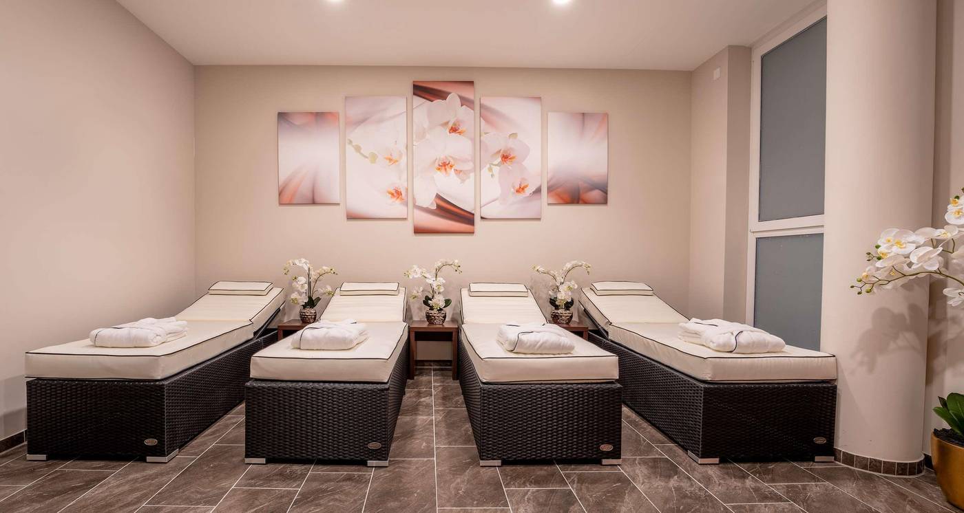 Best-Western-Plus-Plaza-Berlin-Kurfuerstendamm-Sports-and-Entertainment-69