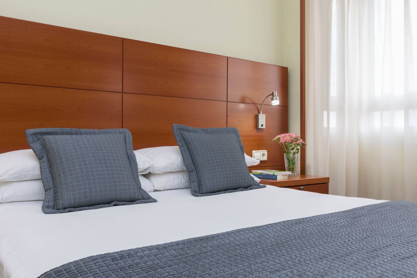 Porcel-Torre-Garden-Room-17