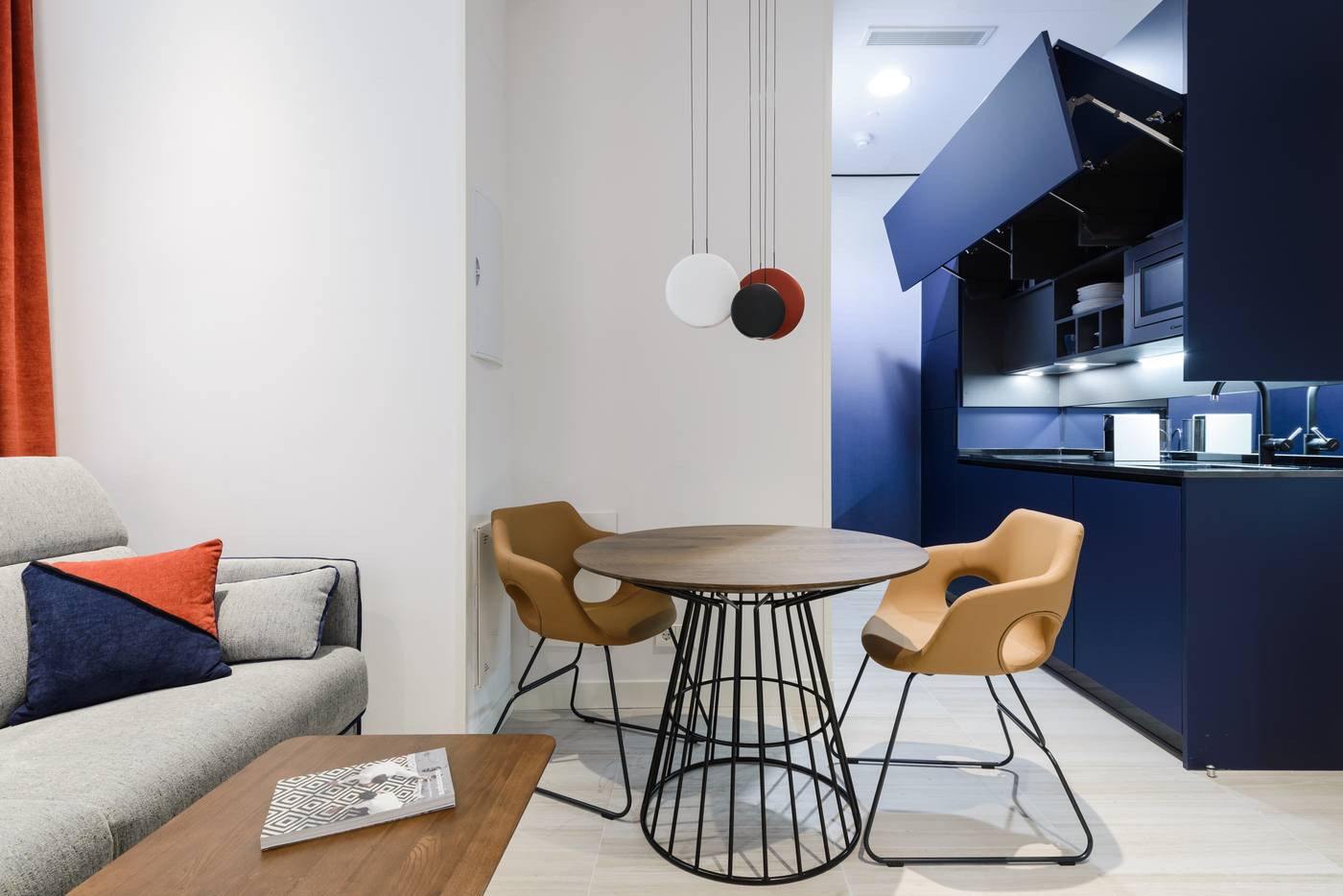 Smartrental-Collection-Gran-Via-Centric-II-Room-40