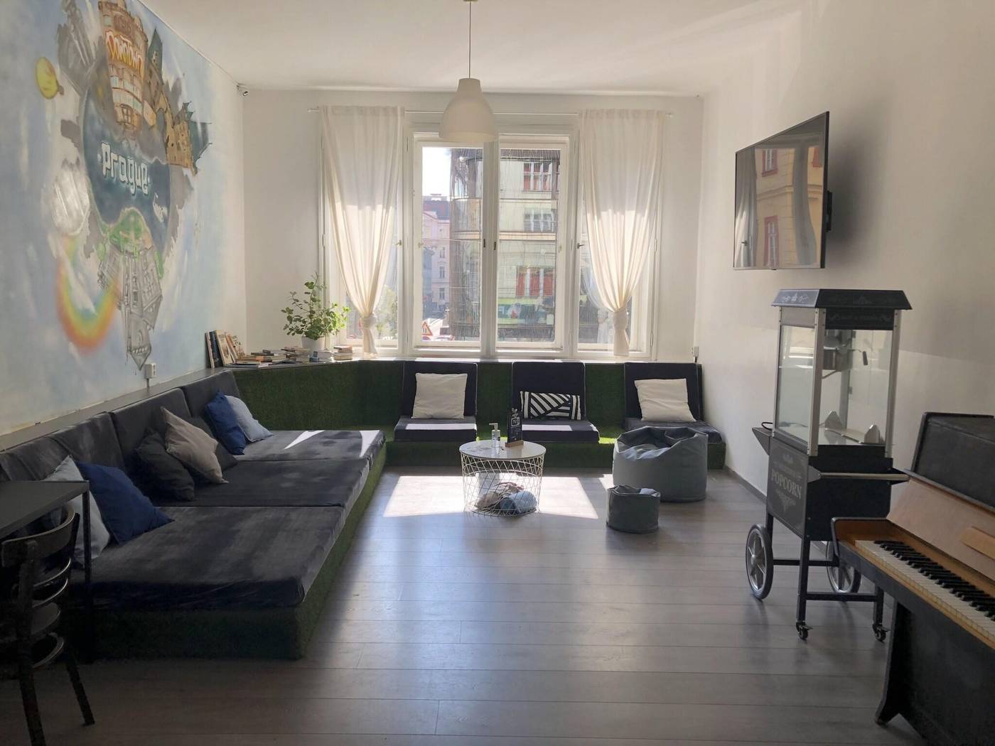 Hostel-Downtown-Conferences-8