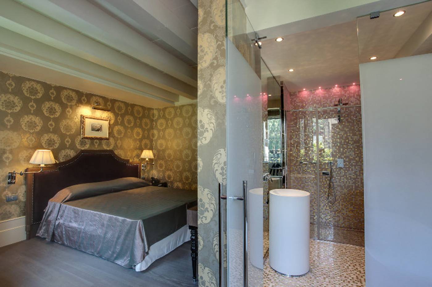 Moresco-Hotel-Room-6