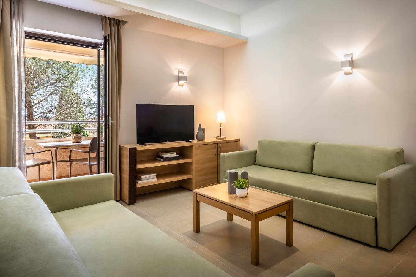 Maistra-Select-Petalon-Resort-Room-28