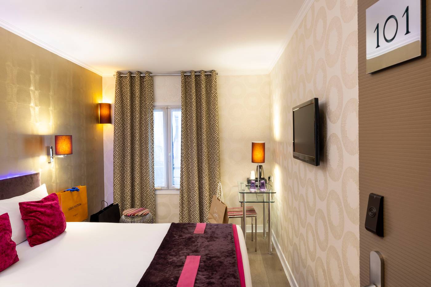 ATN-Hotel-Paris-St-Lazare-Room-17