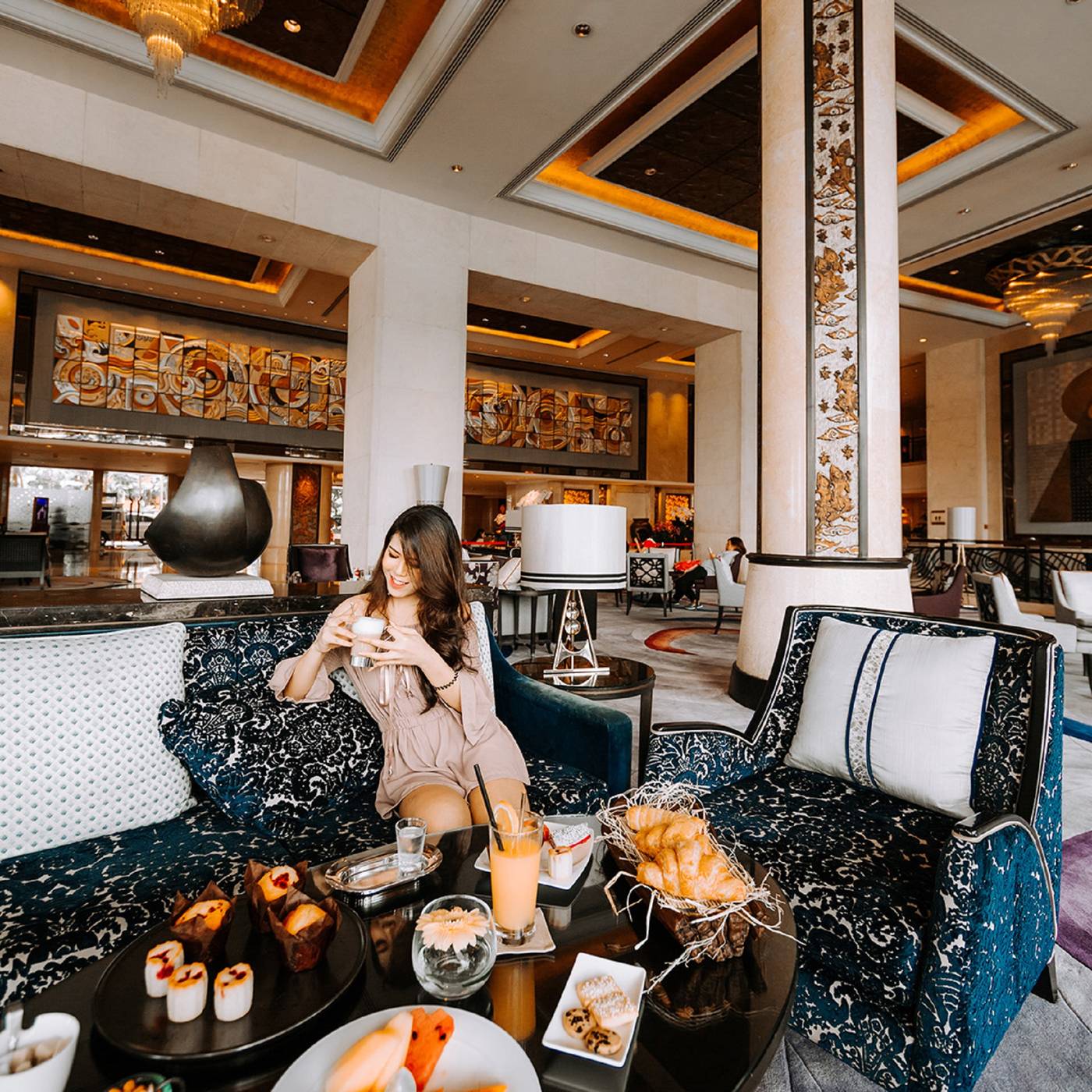 Shangri-La-Bangkok-Lobby-17