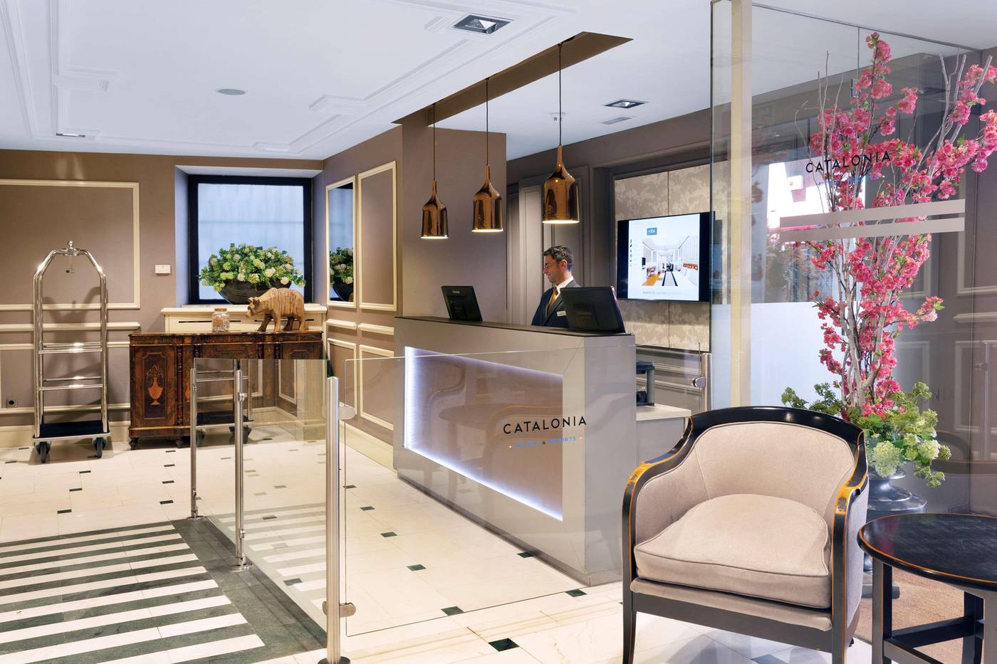 Catalonia-las-Cortes-Lobby-13