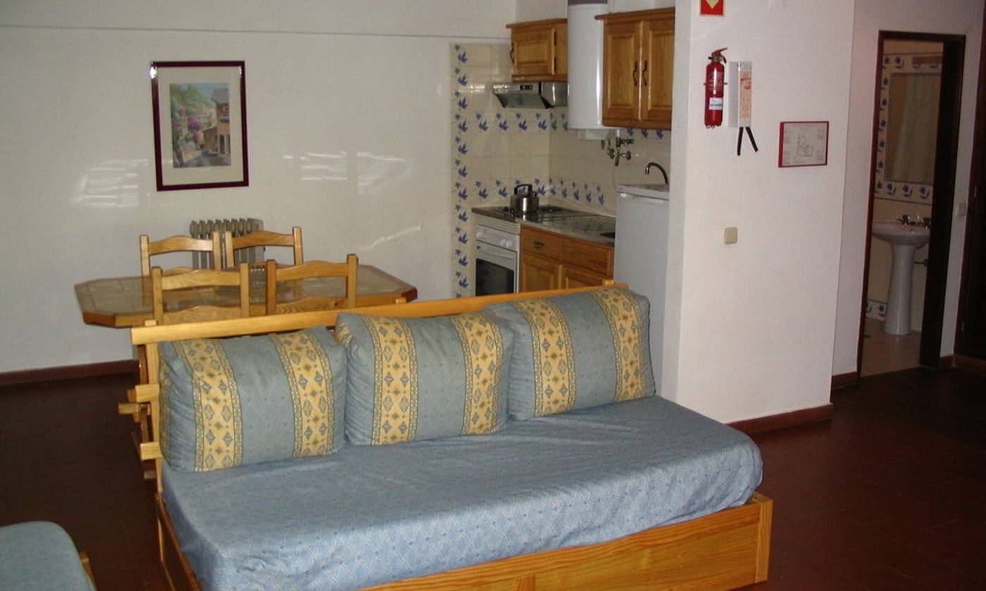 Parque-Mourabel--Pe-Do-Lago-and-Oasis-Village-Room-29