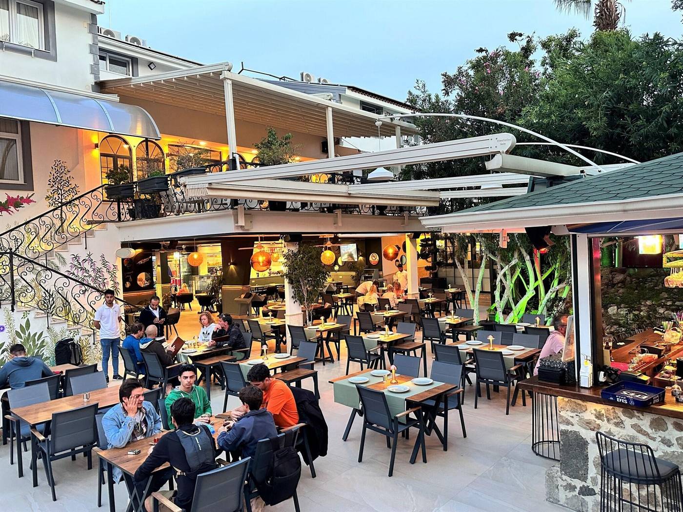 Tonoz-Beach-Hotel-Restaurant-17