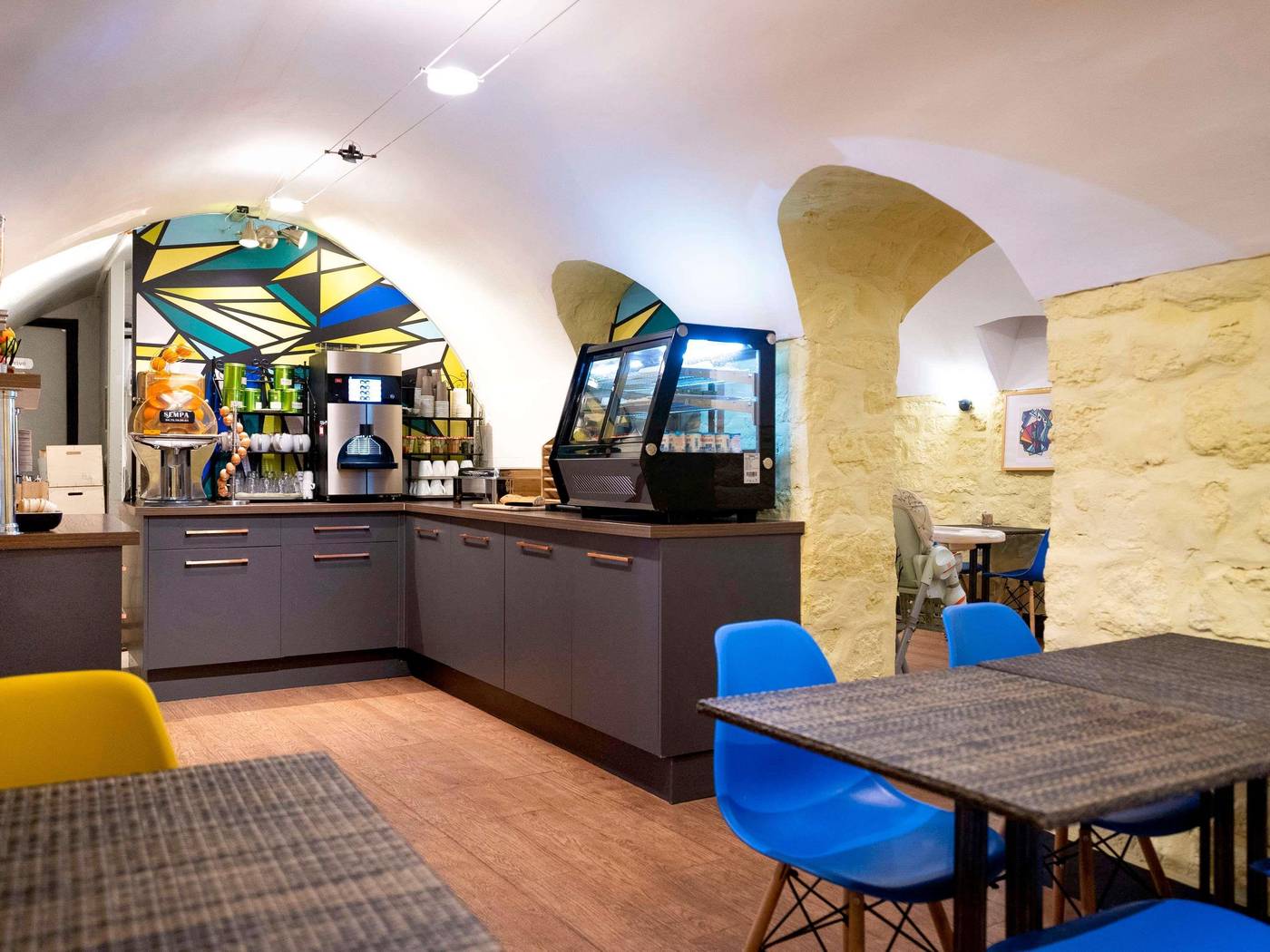 ibis-Styles-Paris-Maine-Montparnasse-Restaurant-9