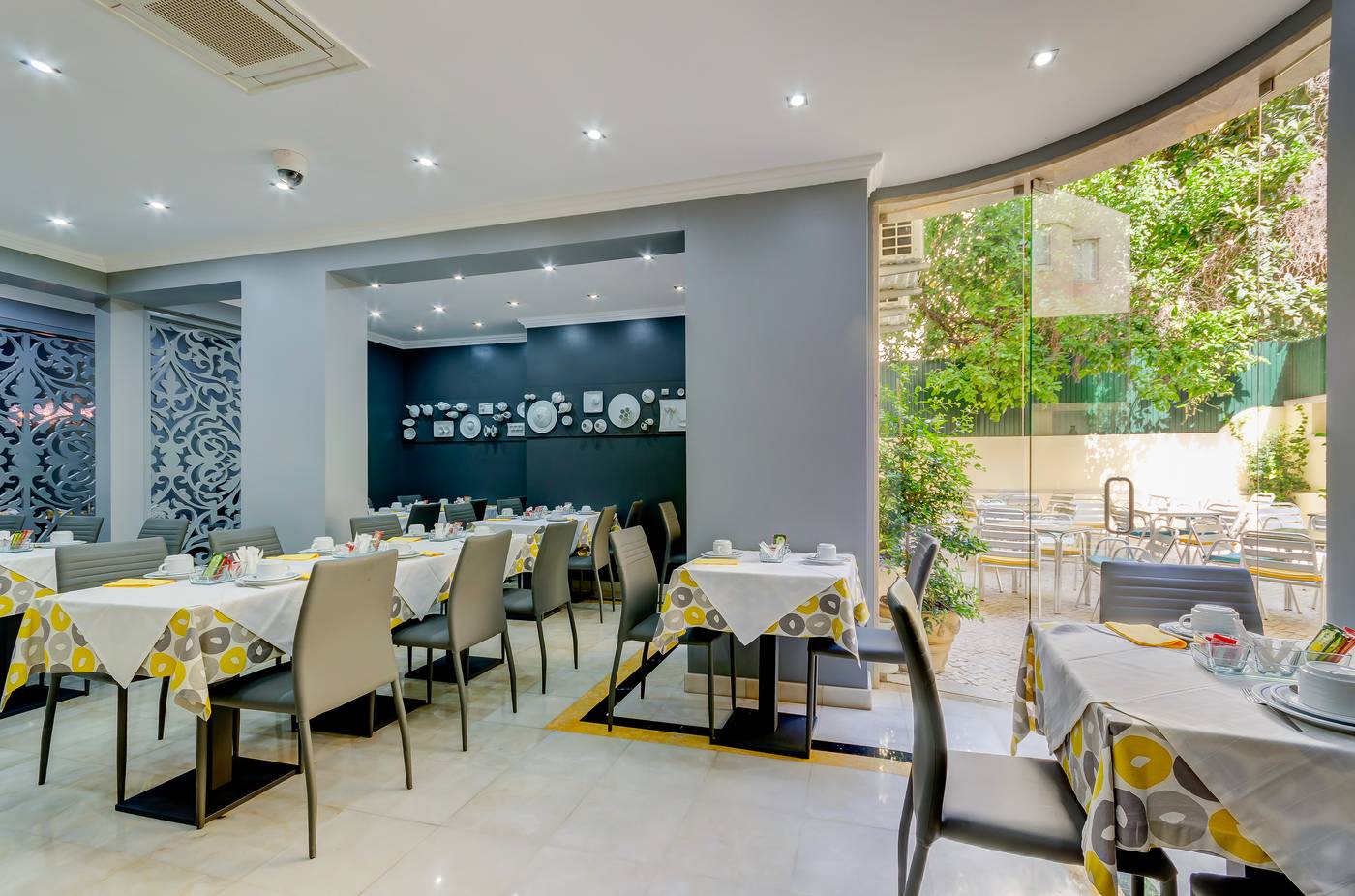 Hotel-Avenida-Park-Restaurant-37