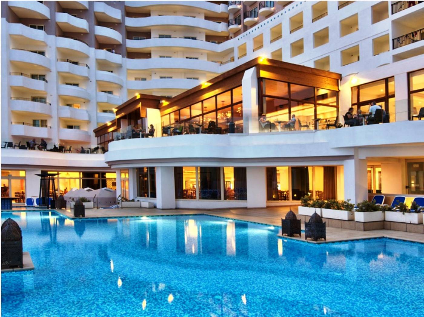 db-San-Antonio-Hotel---Spa-Pool-57