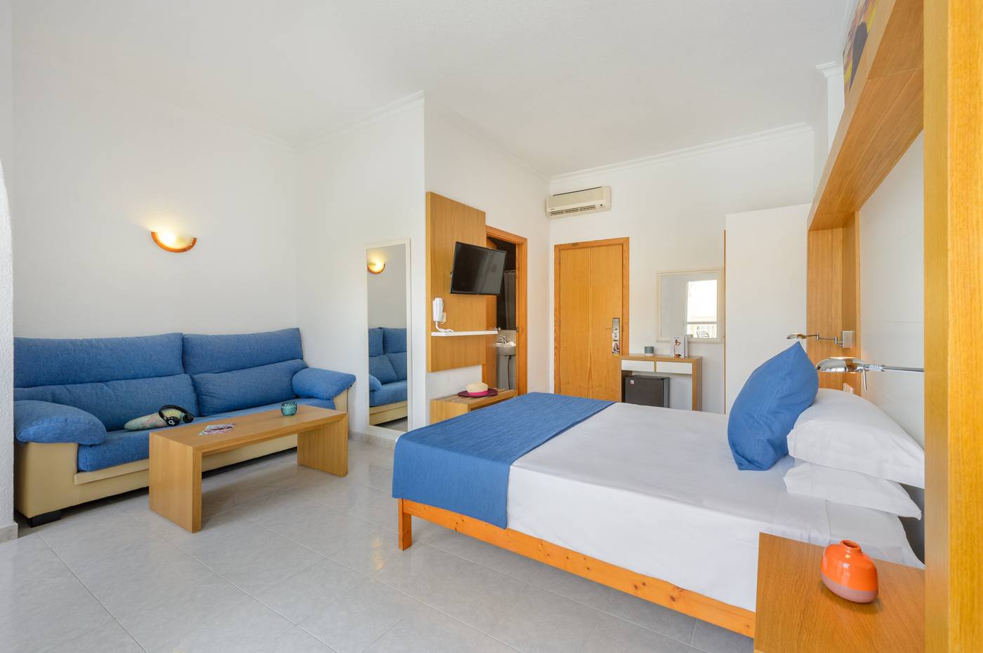 Apartamentos-San-Marino-Room-19