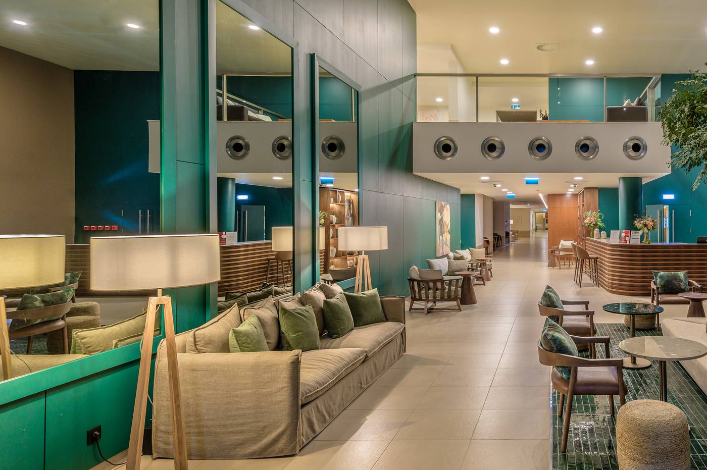 Sao-Rafael-Suites-Lobby-53