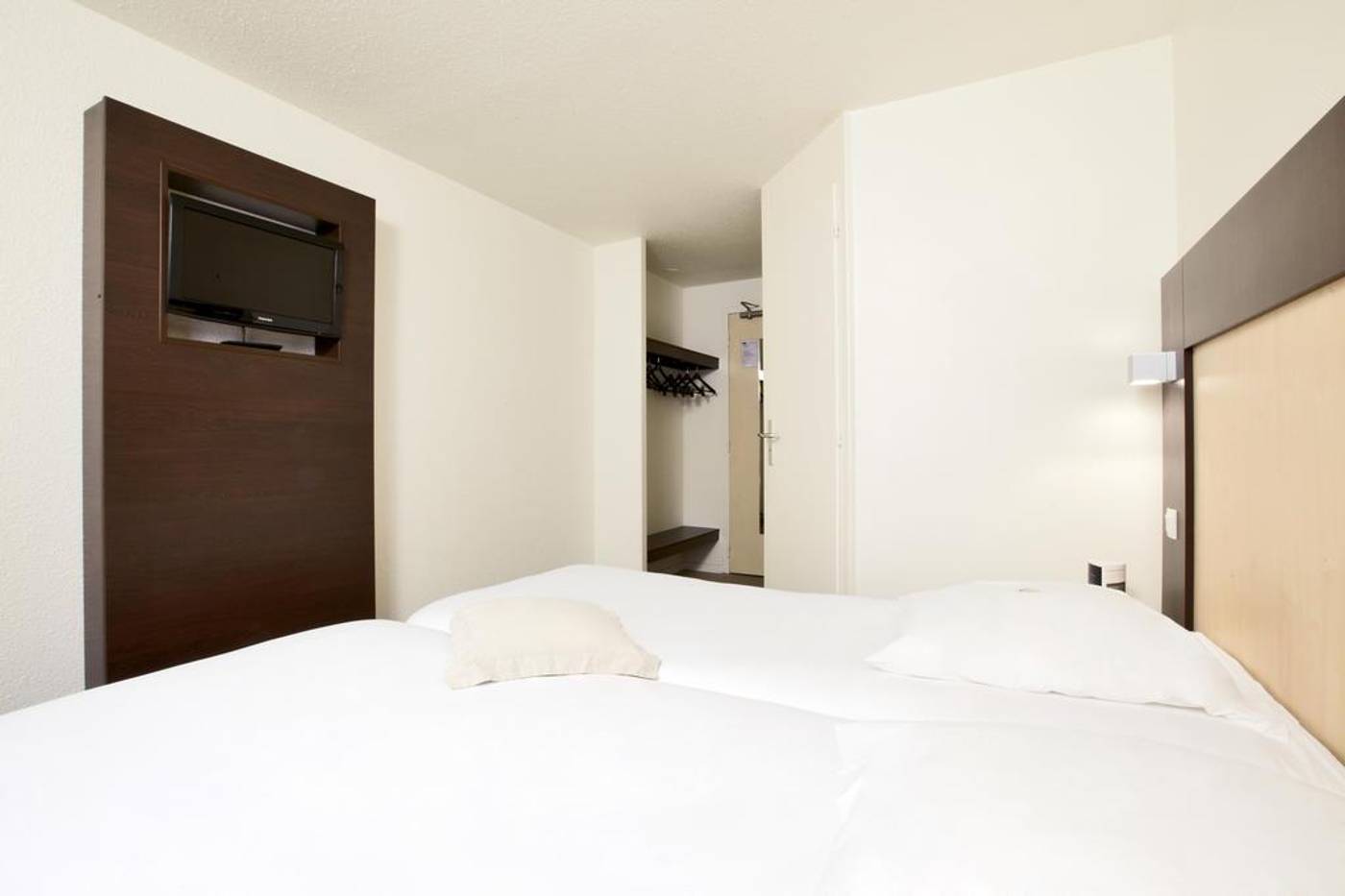 KYRIAD ROUEN NORD - Mont Saint Aignan-France-ROUEN-General view-2