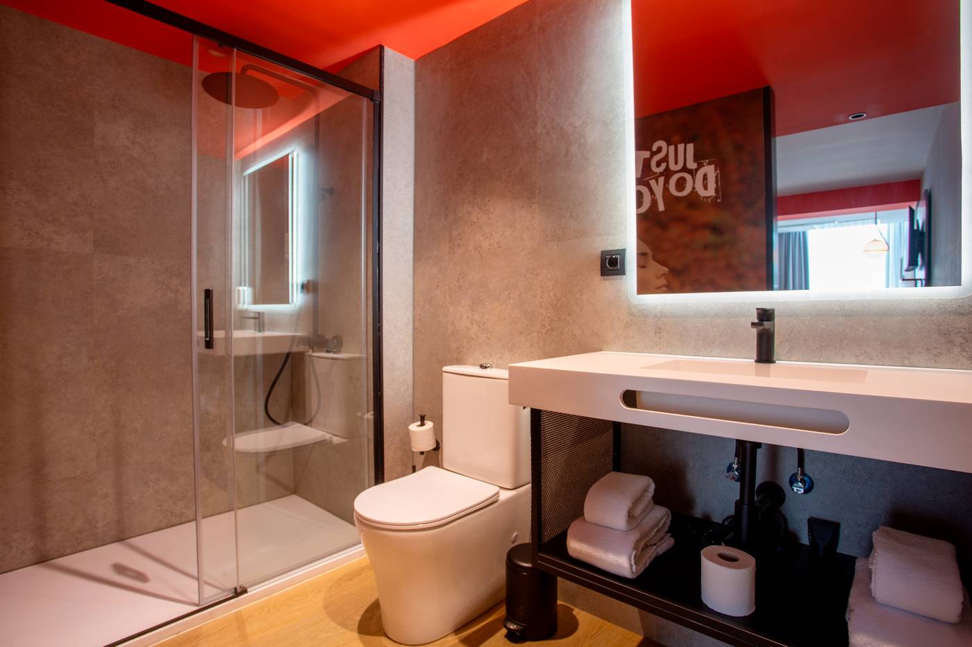 25.07.25 Sholeo Lodges Maspalomas