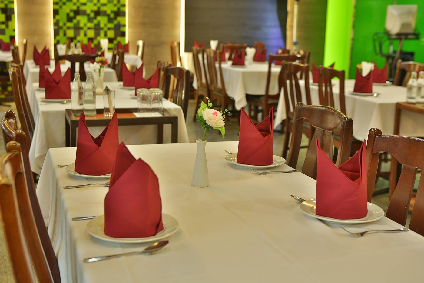 Convenient-Park-Bangkok-Sukhumvit-Restaurant-37