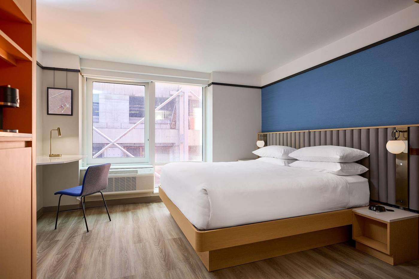 Delta-Hotels-New-York-Times-Square-Room-4