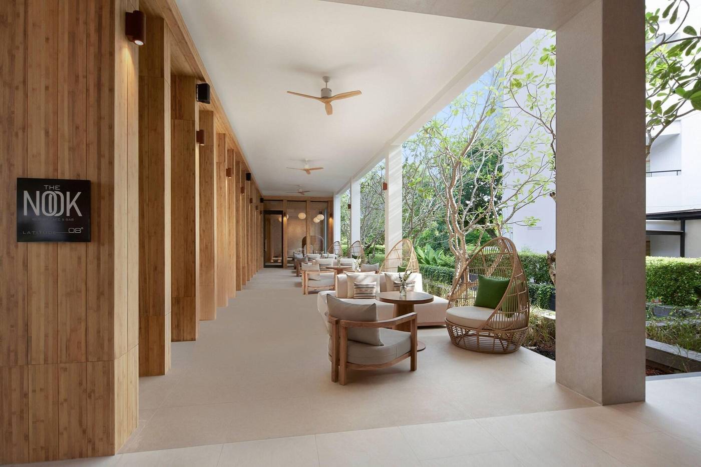 Holiday-Inn-Resort-Phuket-Mai-Khao-Beach-Restaurant-56