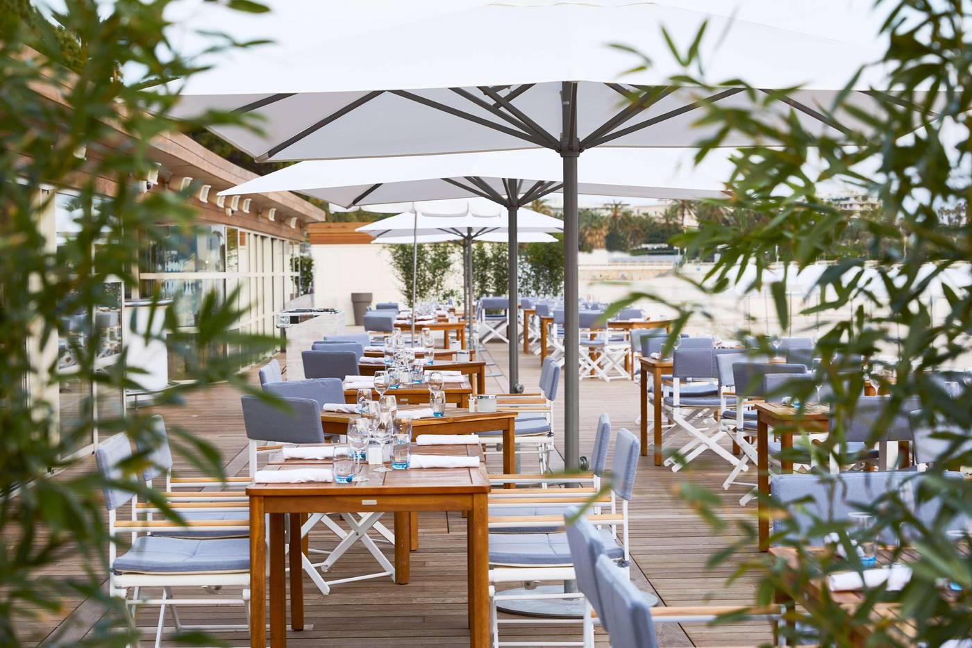 Hotel-Martinez-Cannes-Beach-20