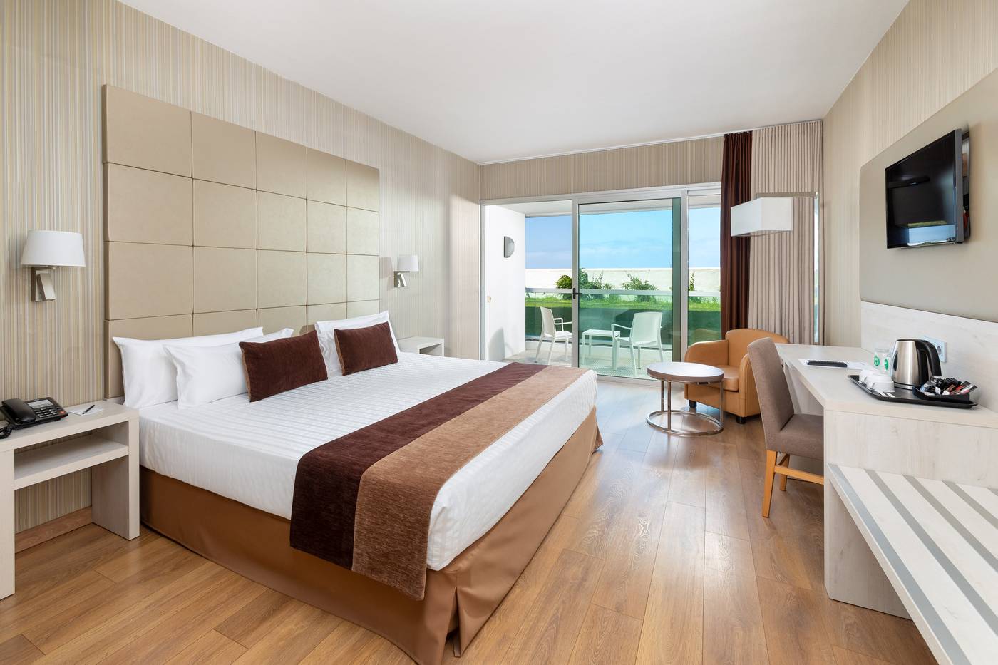 Best-Semiramis-Room-11