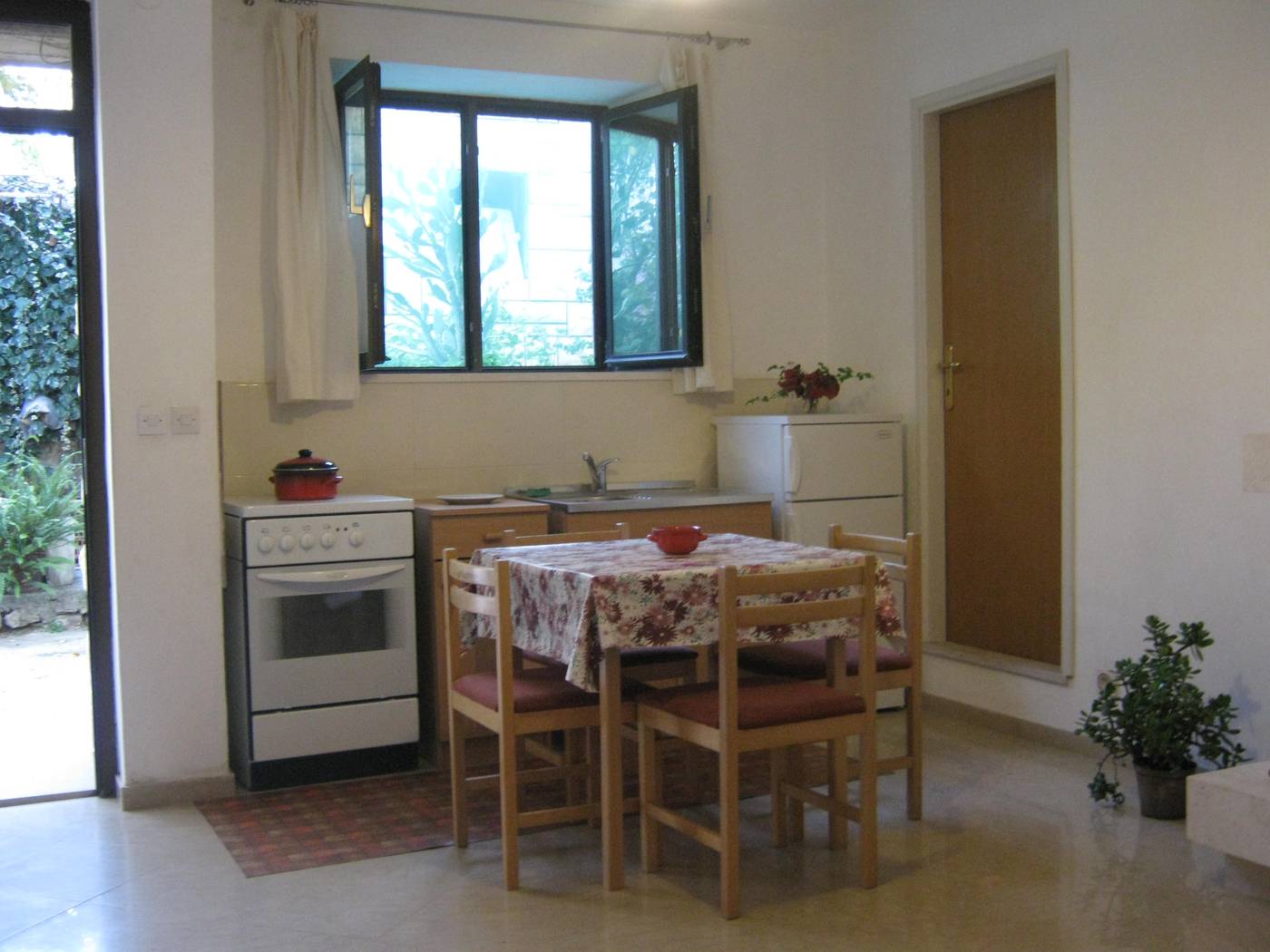 Afrodita-Apartments-Room-20