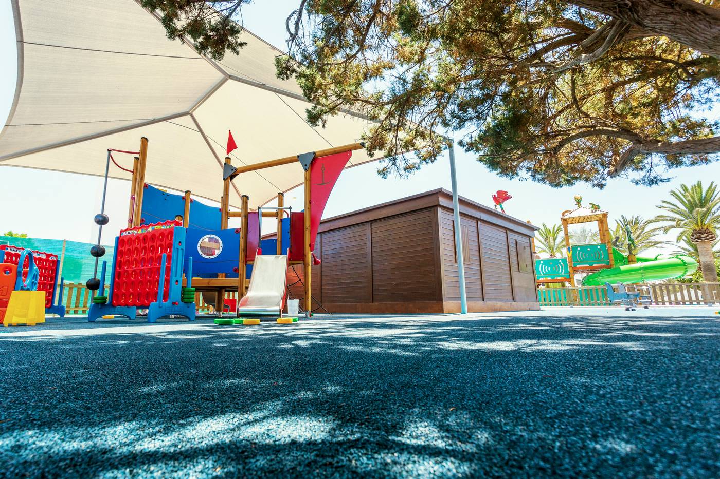 Sunconnect-Hotel-Delfines-Sports-and-Entertainment-25