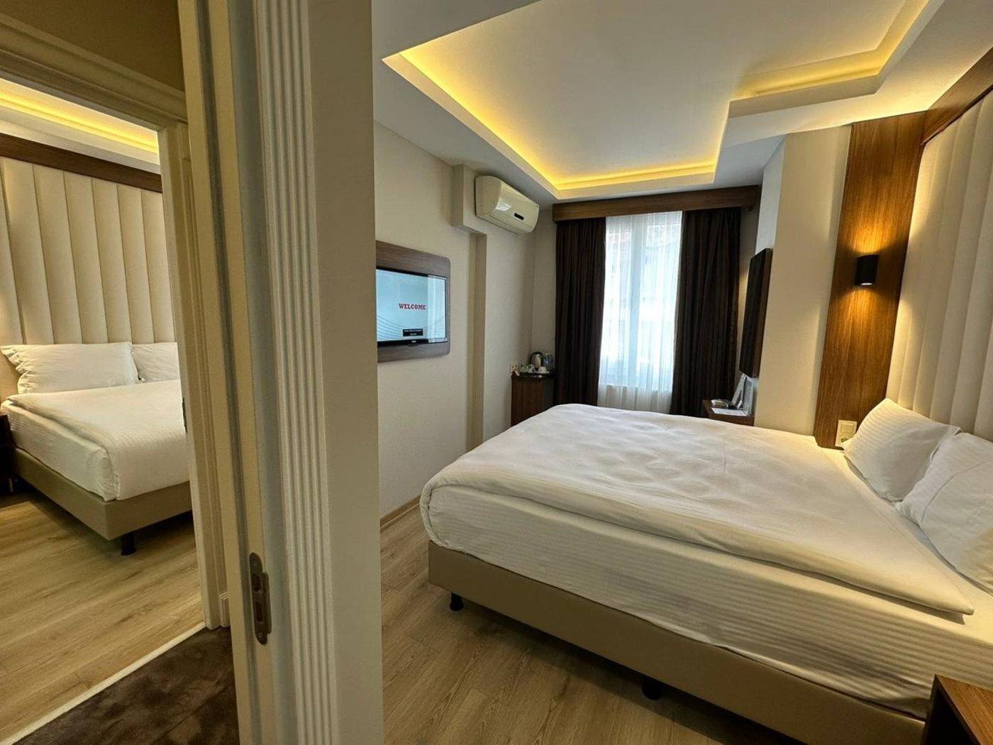 Hotel-Black-Tulip-Room-41