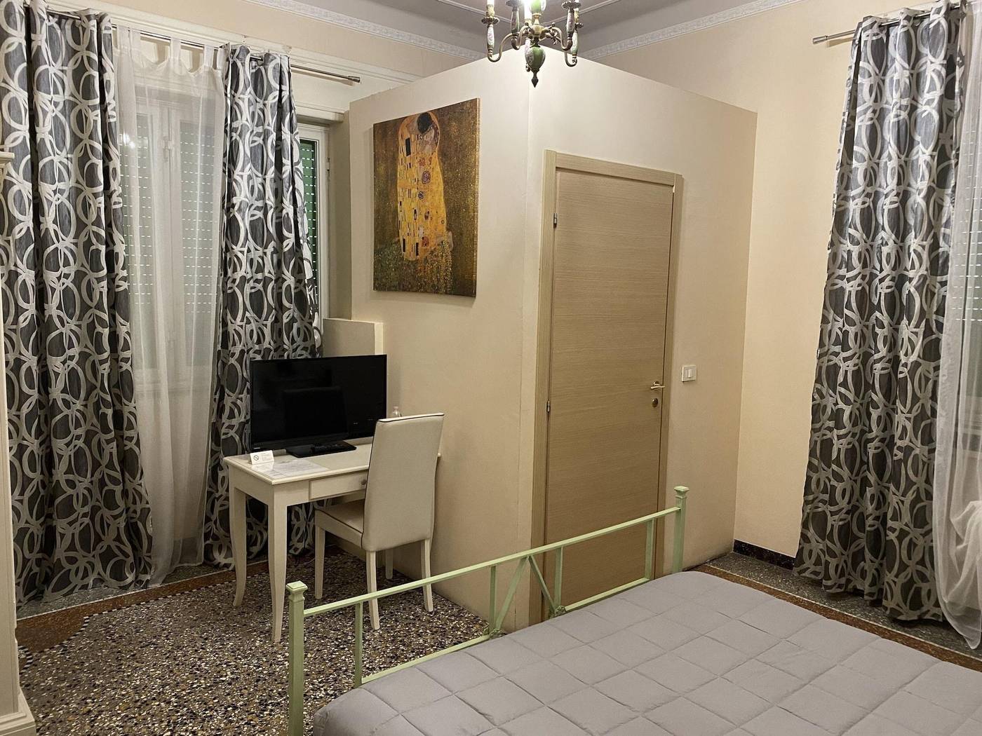 Villa-Catelli-Bed-And-Breakfast-Room-2