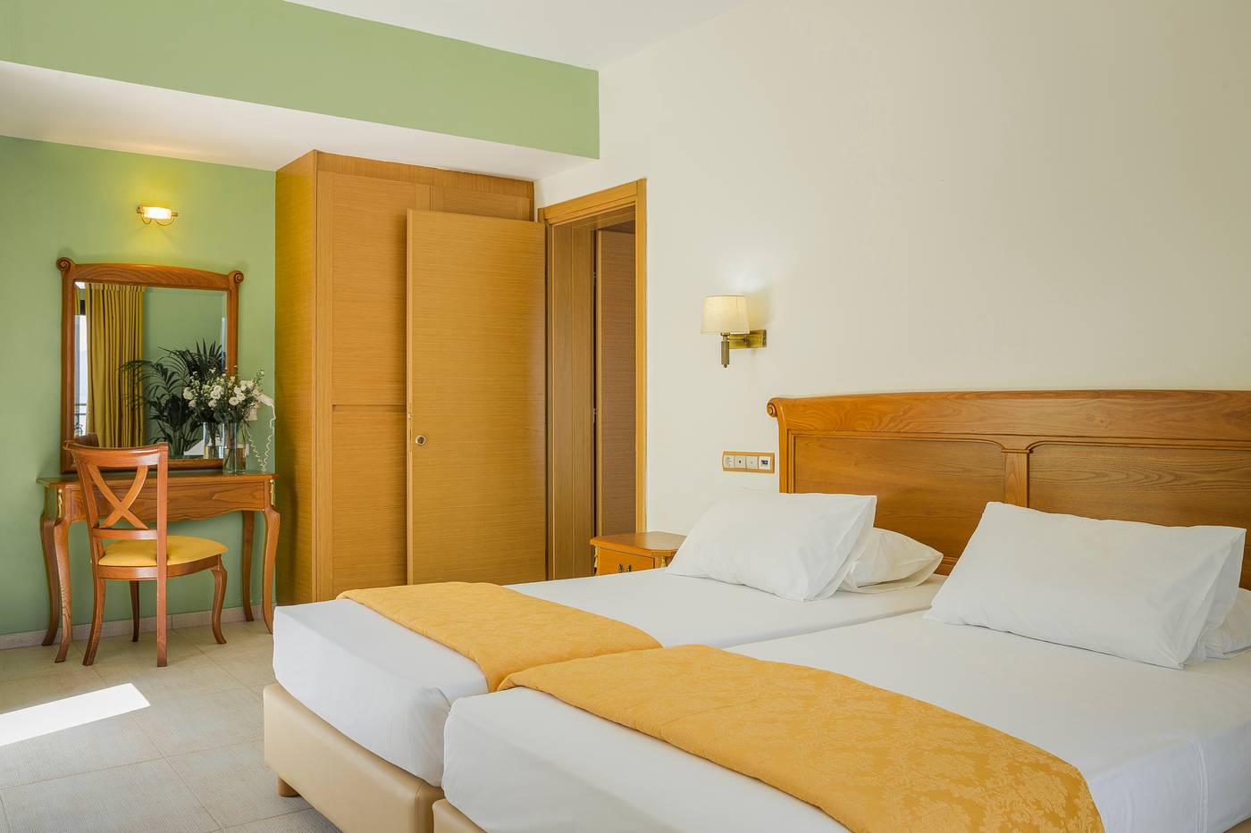 Kefalonia-Bay-Palace-Room-33