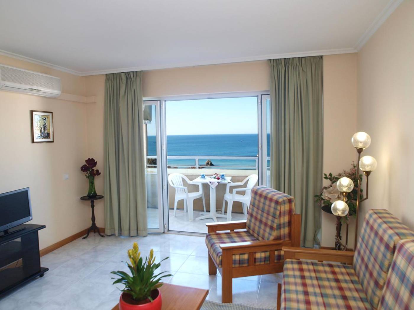 Jardins-da-Rocha-Room-9