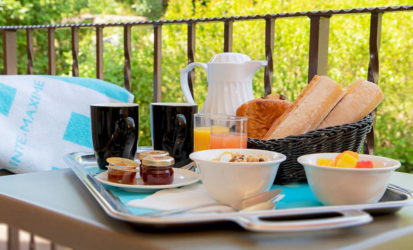 Les-Jardins-de-Sainte-Maxime-Room-37