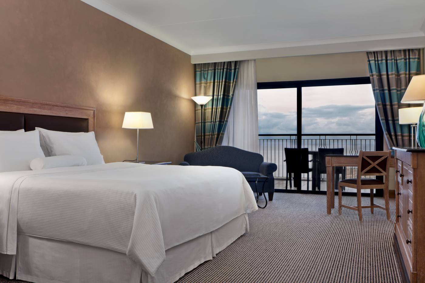 The-Westin-Dragonara-Resort-Room-47