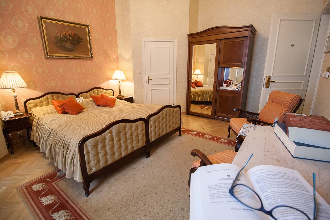 Grand-Krakow-Room-7