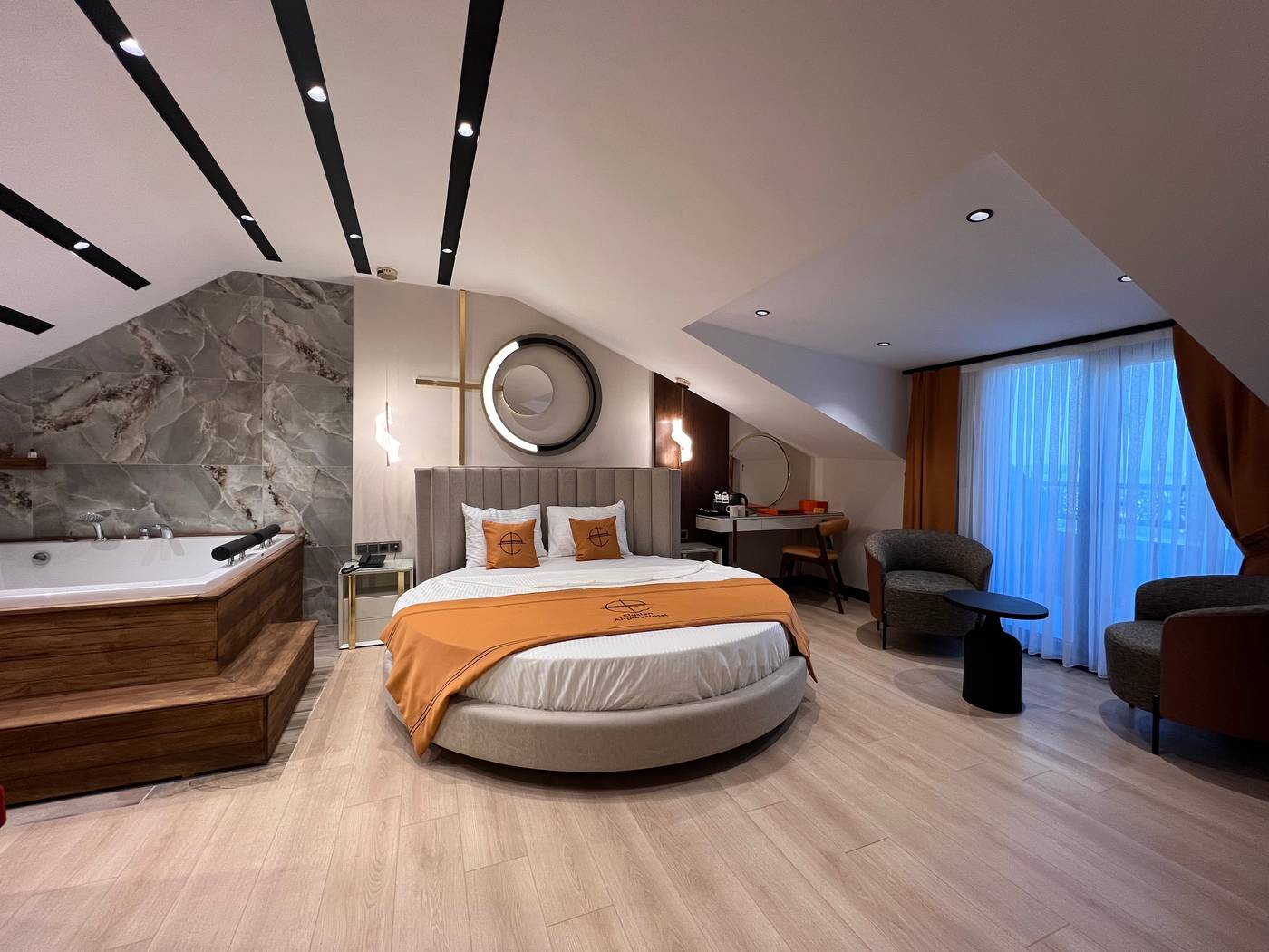 Elysian-Airport-Hotel-Room-22