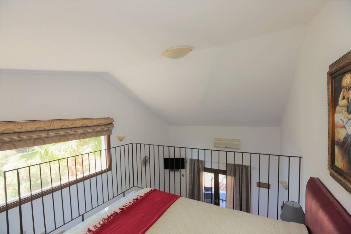 Angelina-Studios-Room-21