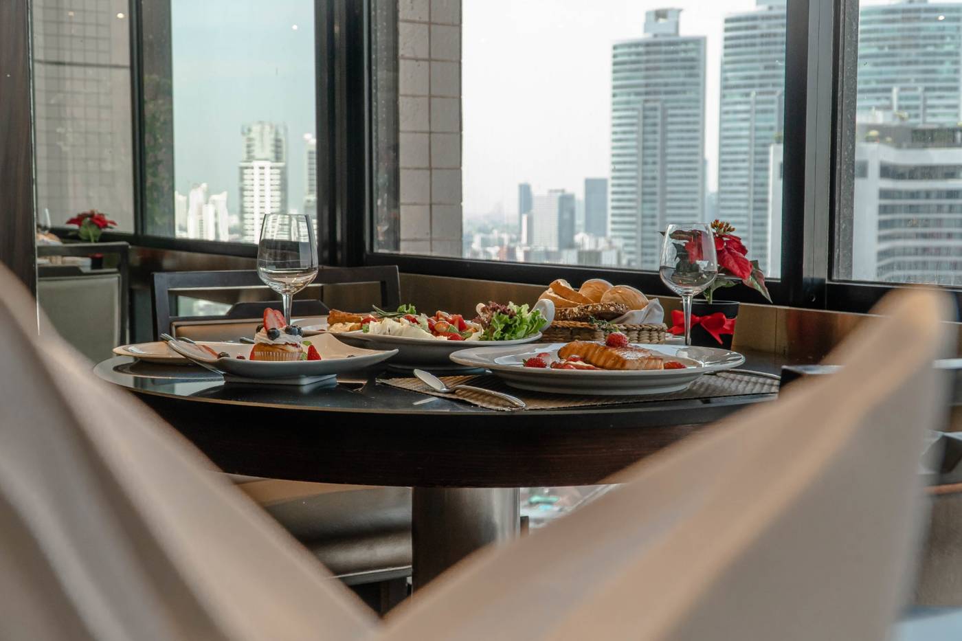 Emporium-Suites-by-Chatrium-Restaurant-22