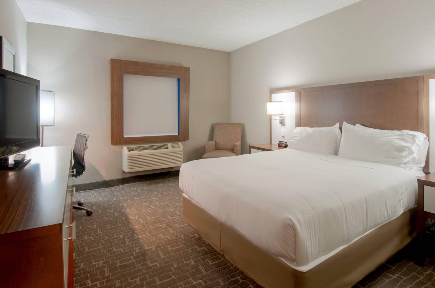 Holiday Inn Express & Suites Nashville I-40 & I- 2-United States-NASHVILLE-Room-1