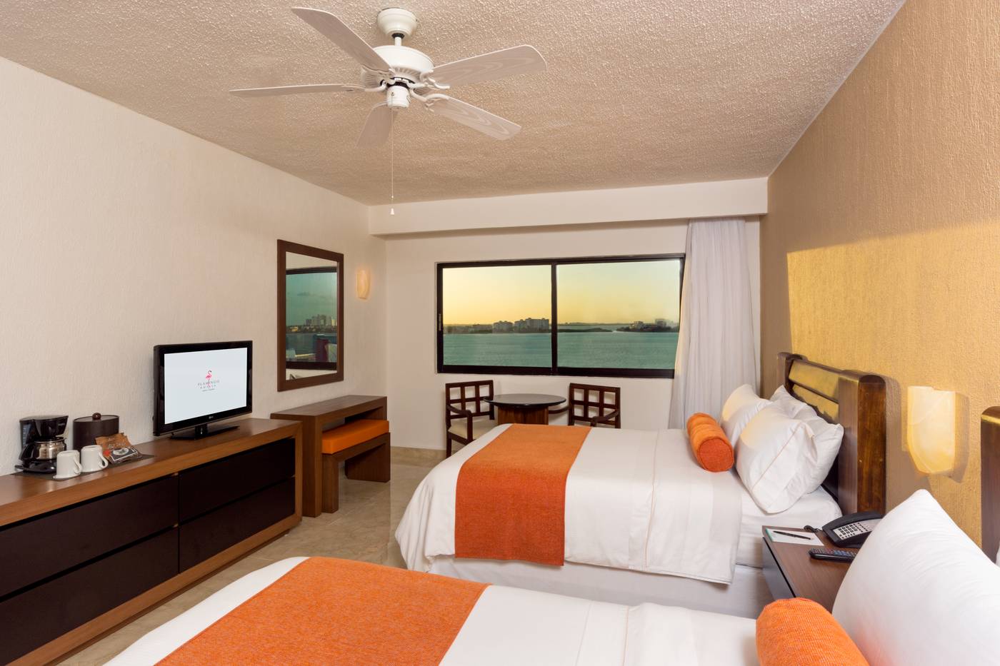 Flamingo-Cancun-Resort-Room-24