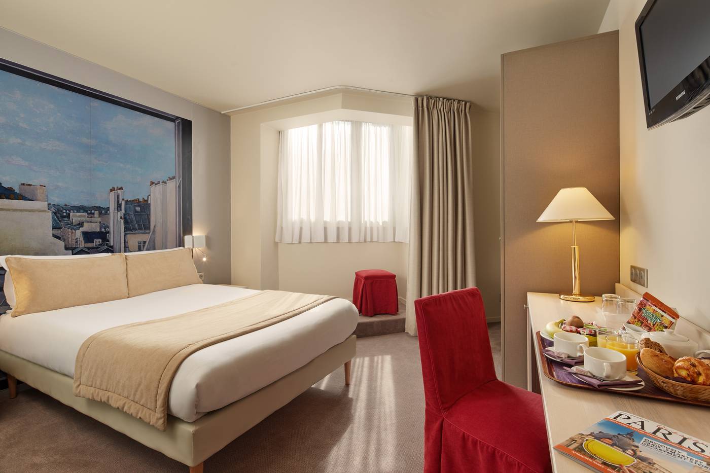 Fertel-Maillot-Room-3