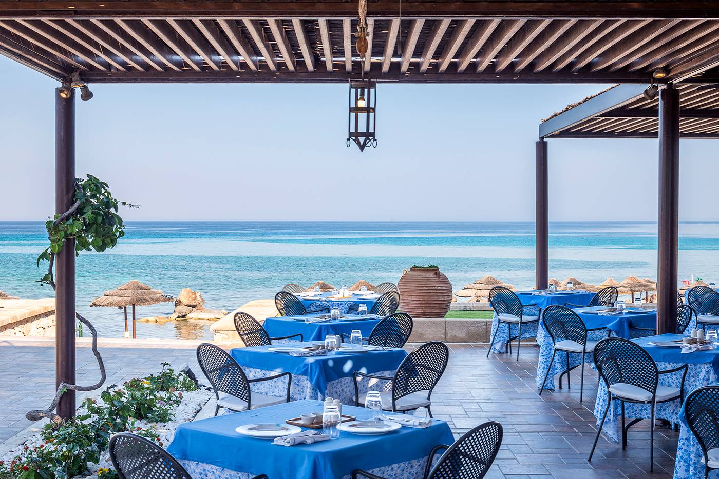 Lindian-Dream-Seaside-Resort---Adults-Only-Restaurant-39