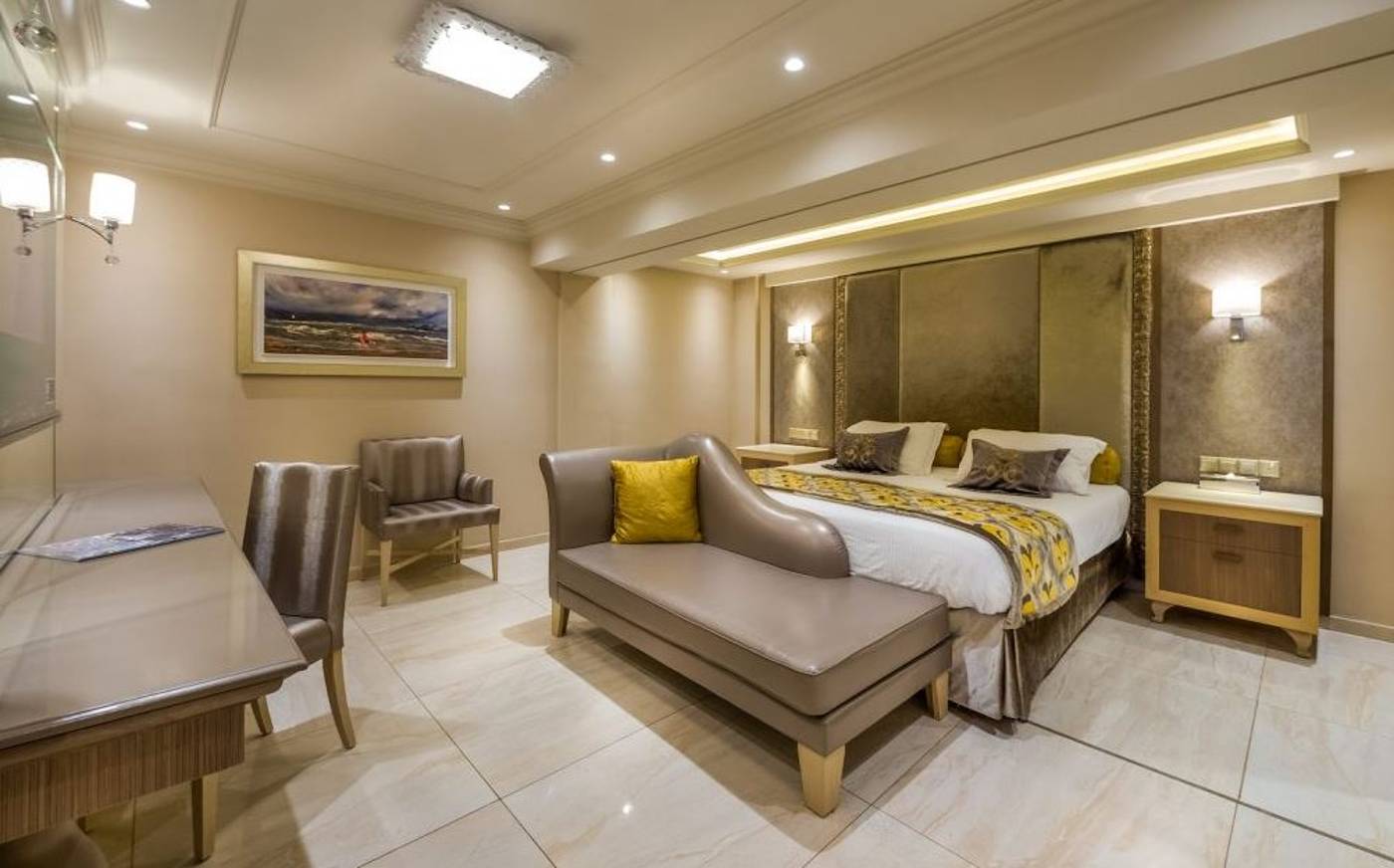 Adams-Beach-Hotel-Room-39