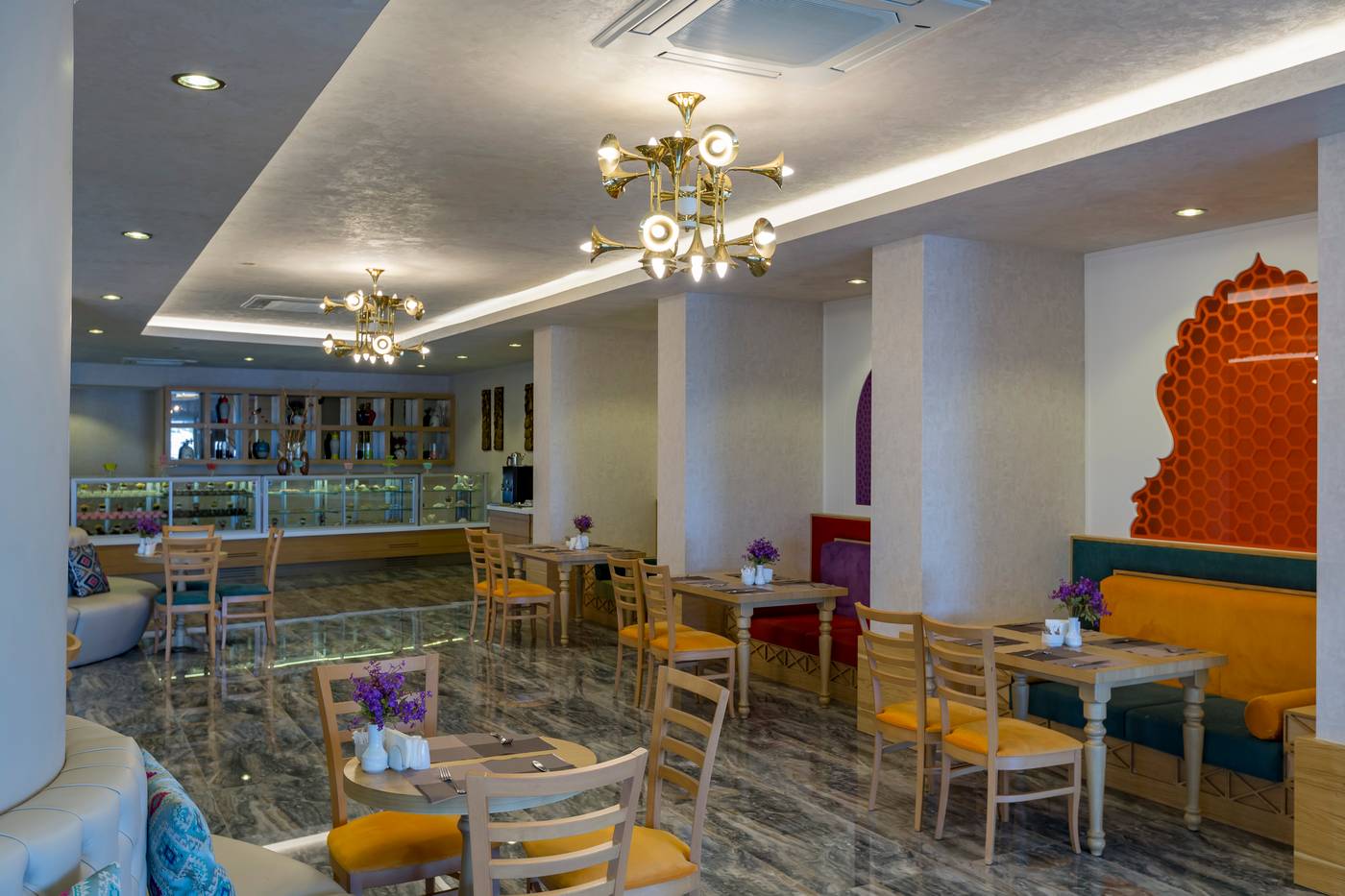 Royal-Taj-Mahal-Restaurant-50