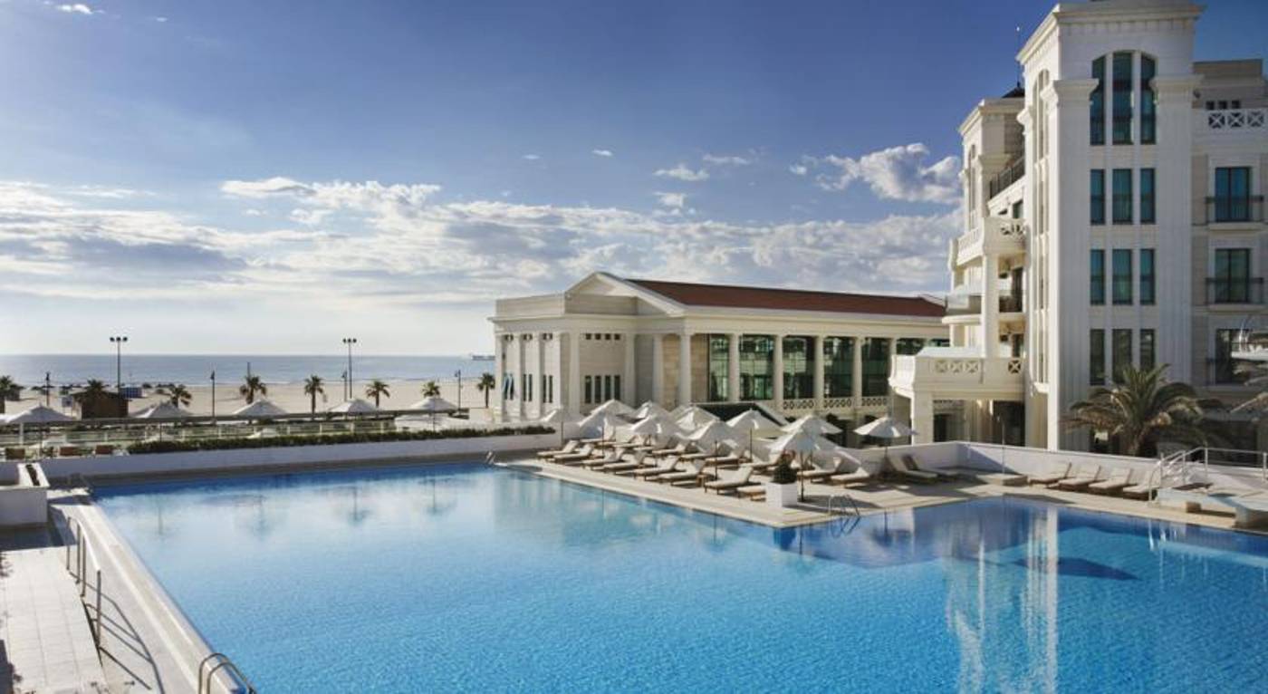 Las Arenas Balneario Resort