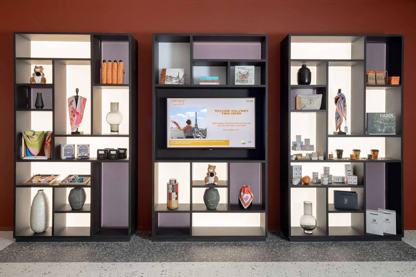 Canopy-By-Hilton-Paris-Eiffel-Tower-Lobby-54