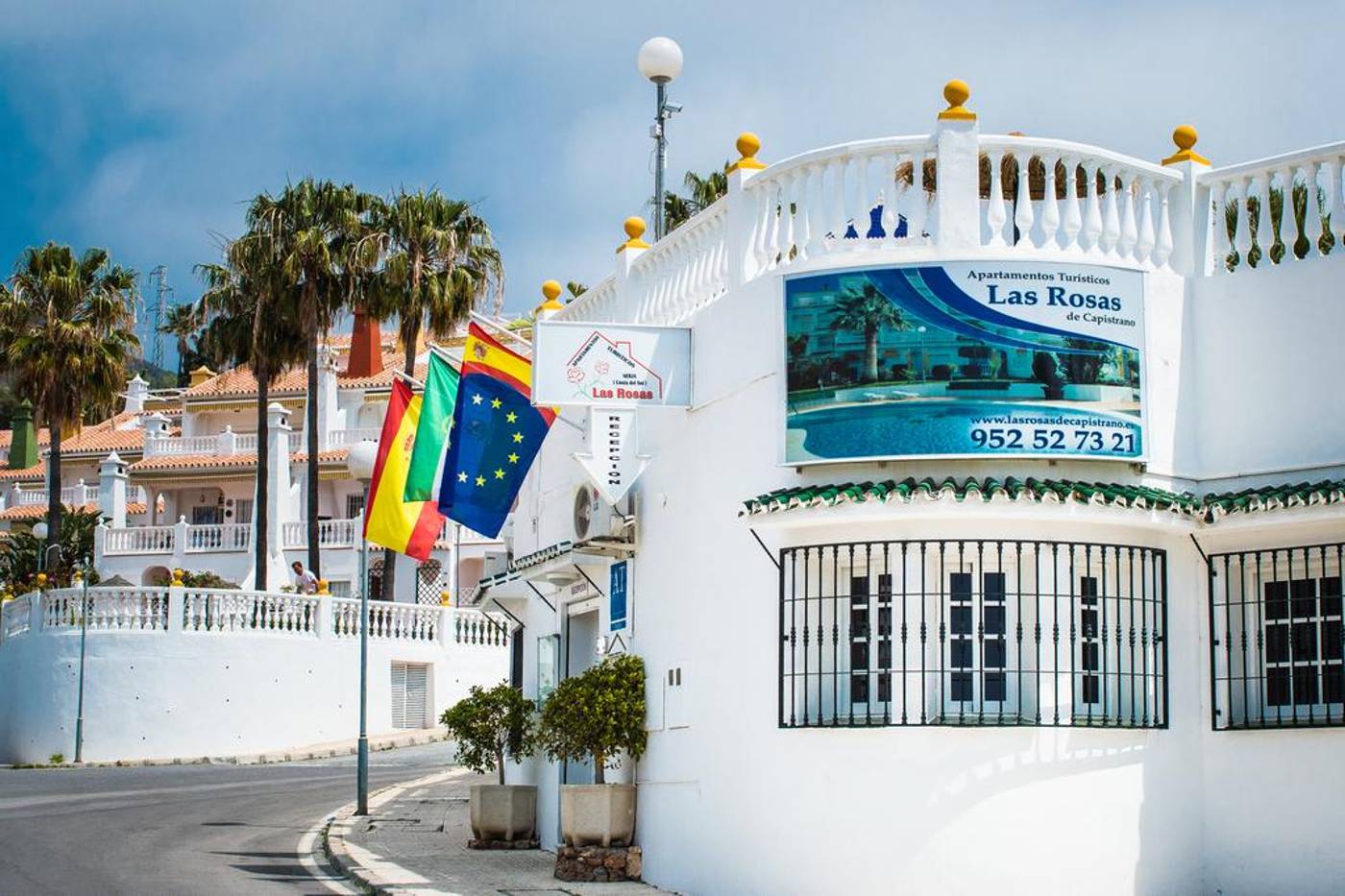 Las-Rosas-de-Capistrano-Lobby-17