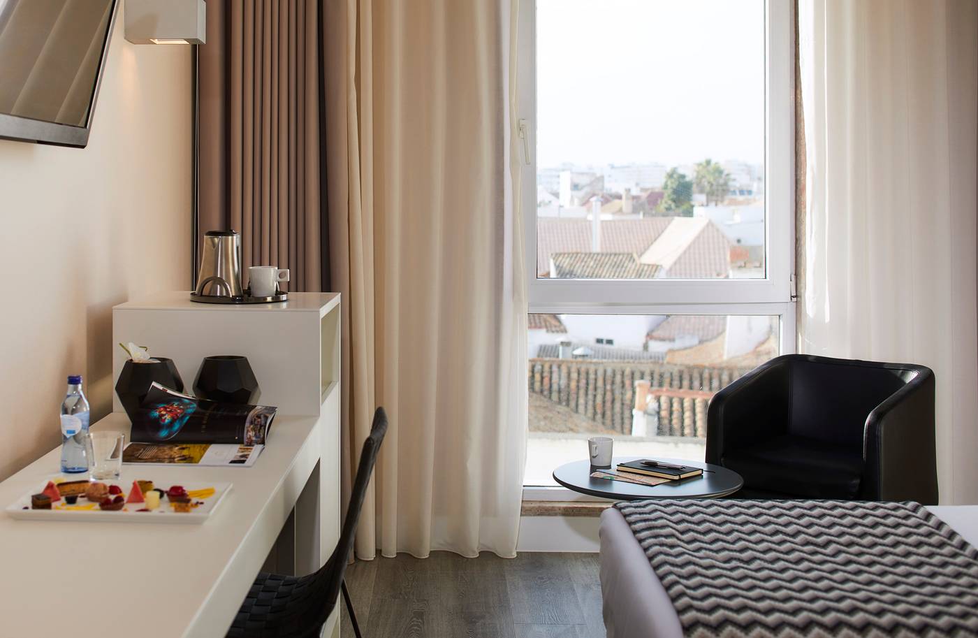 Faro---Beach-Club-Room-19