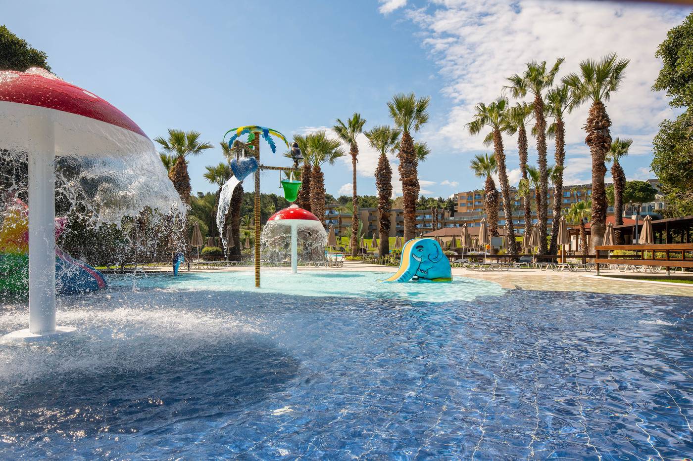 Kresten-Palace-Pool-53