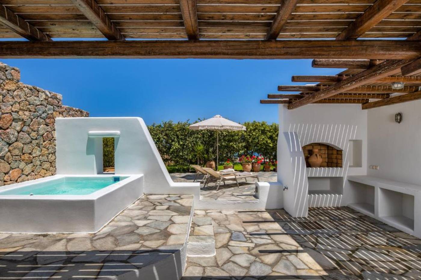 Anema-Boutique-Hotel--Villas-Santorini-Room-34