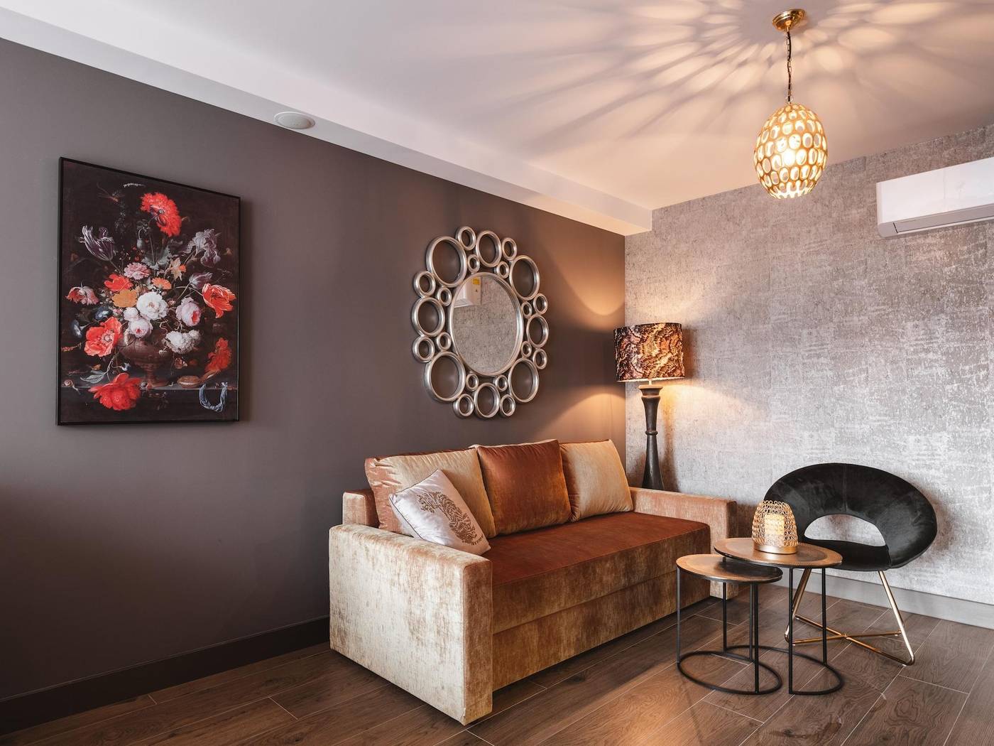 Art-Suites-Hotel-Room-9