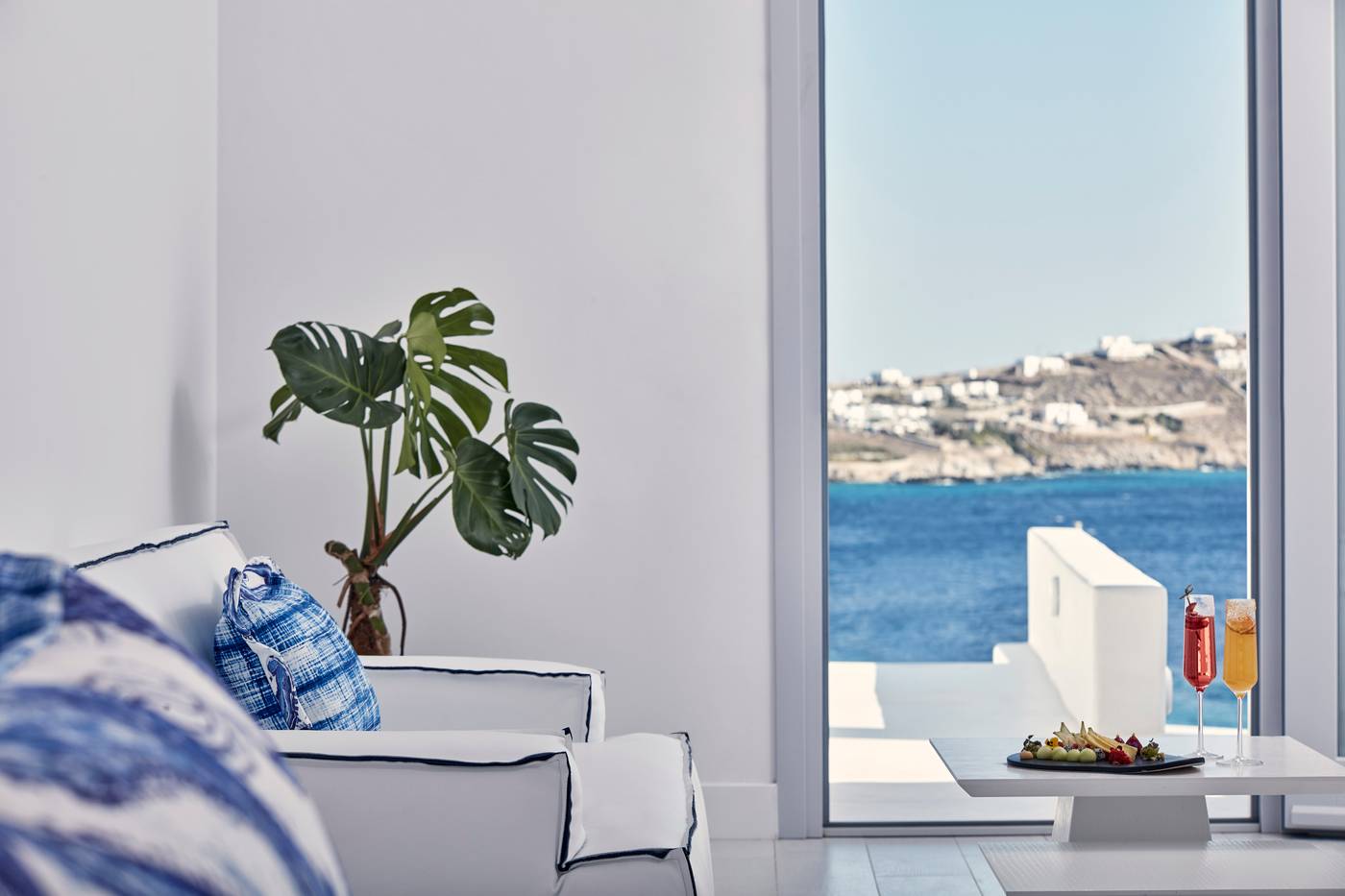 Katikies-Mykonos---The-Leading-Hotels-Of-The-World-Room-35