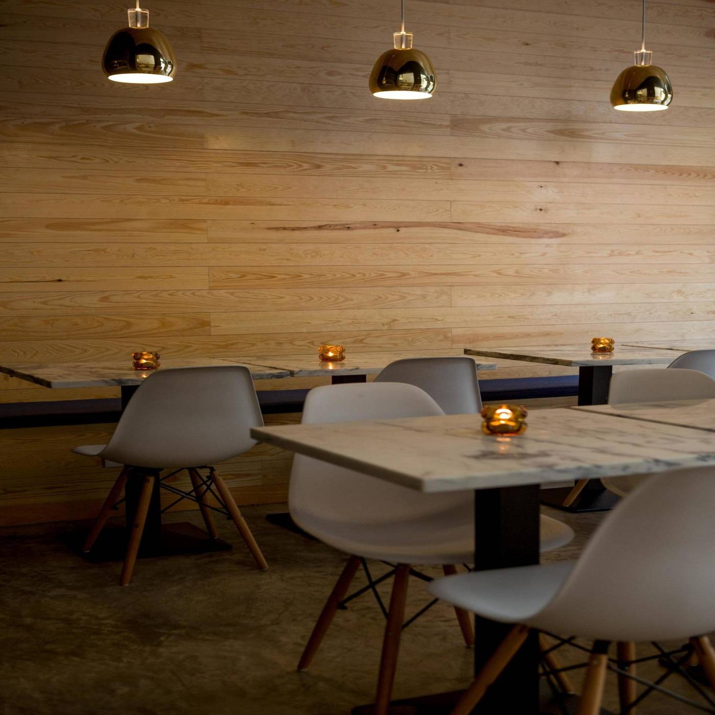 The-8-Down-Town-Suites-Restaurant-7